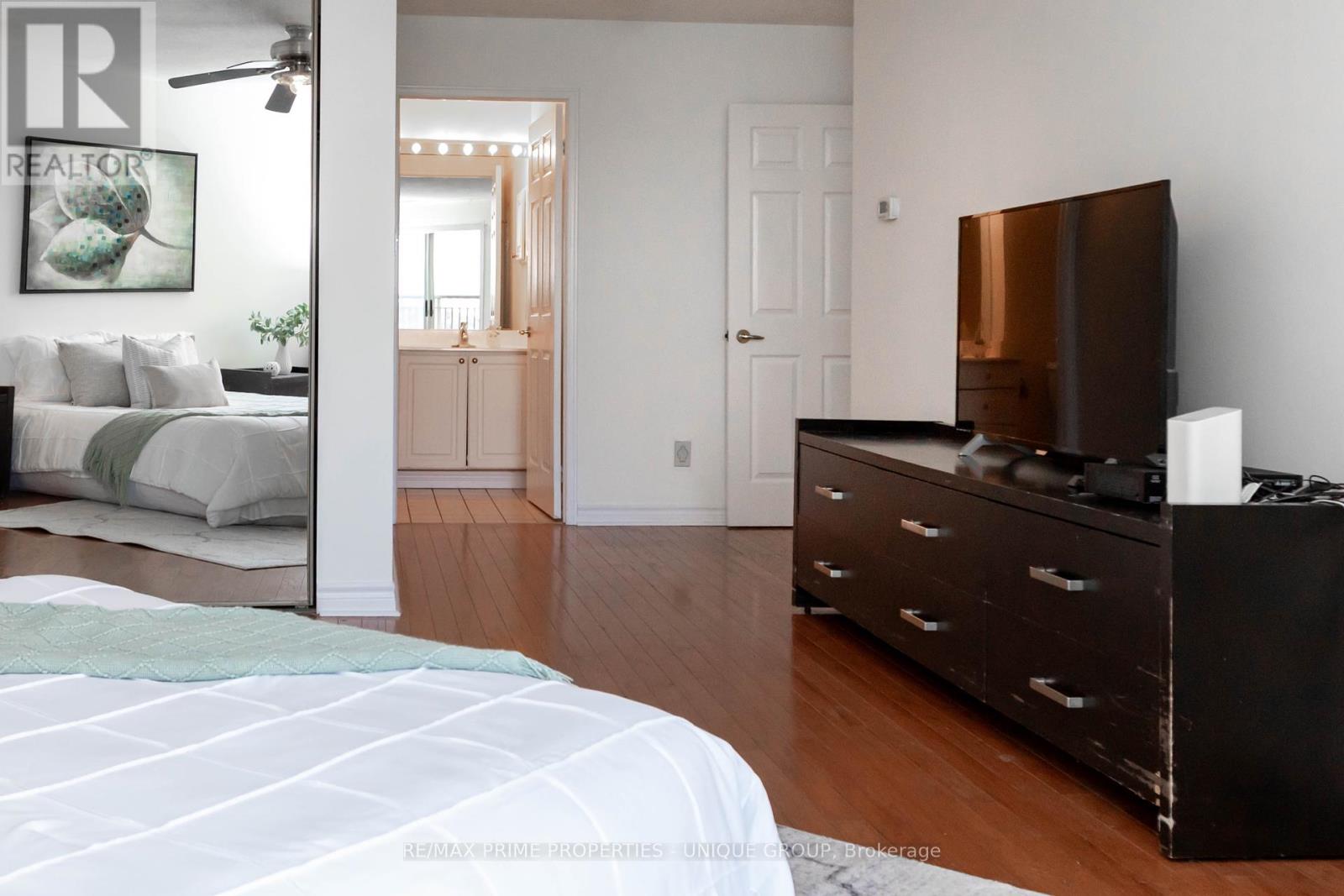 808 - 18 Concorde Place, Toronto, Ontario  M3C 3T9 - Photo 18 - C12400409