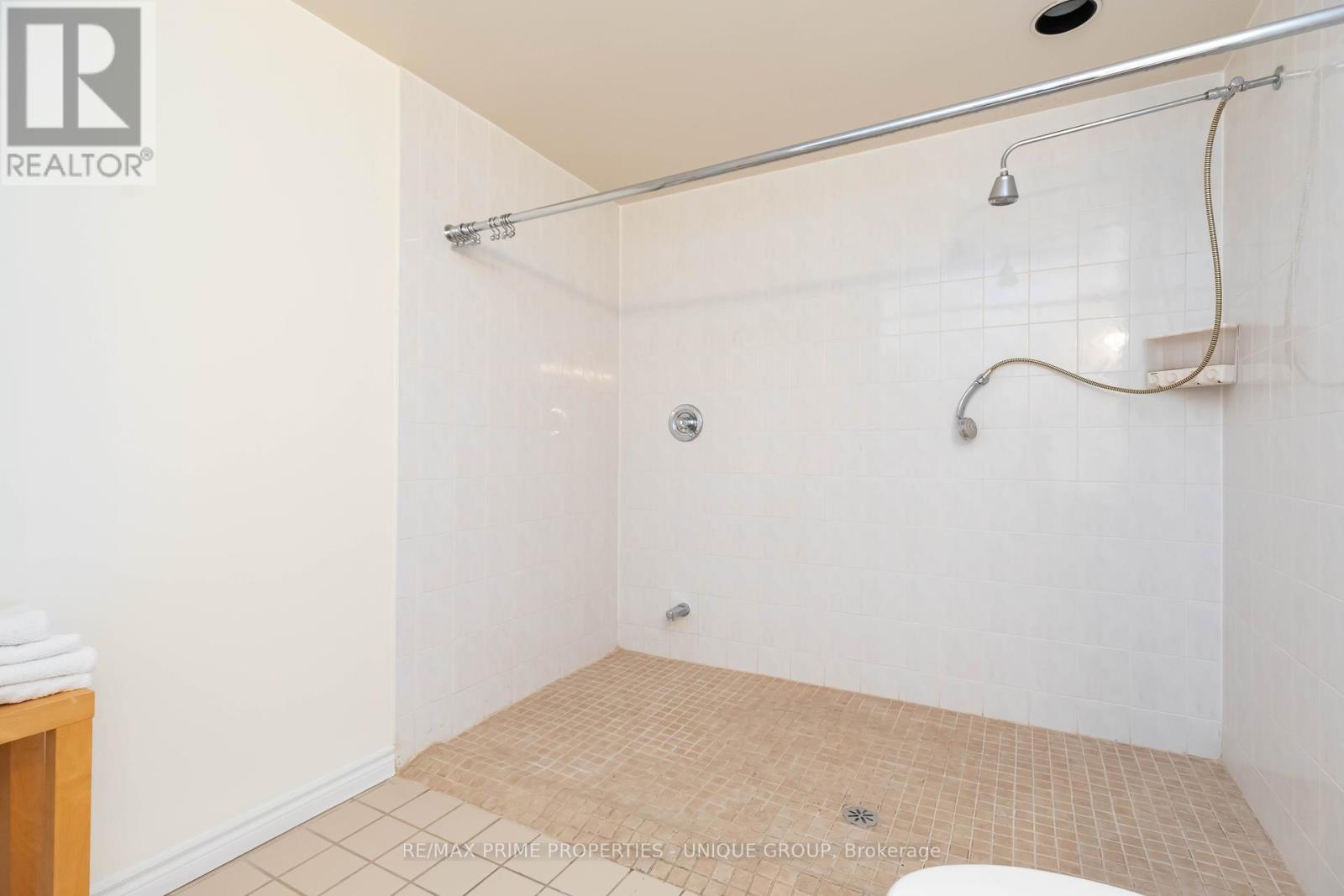 808 - 18 Concorde Place, Toronto, Ontario  M3C 3T9 - Photo 20 - C12400409