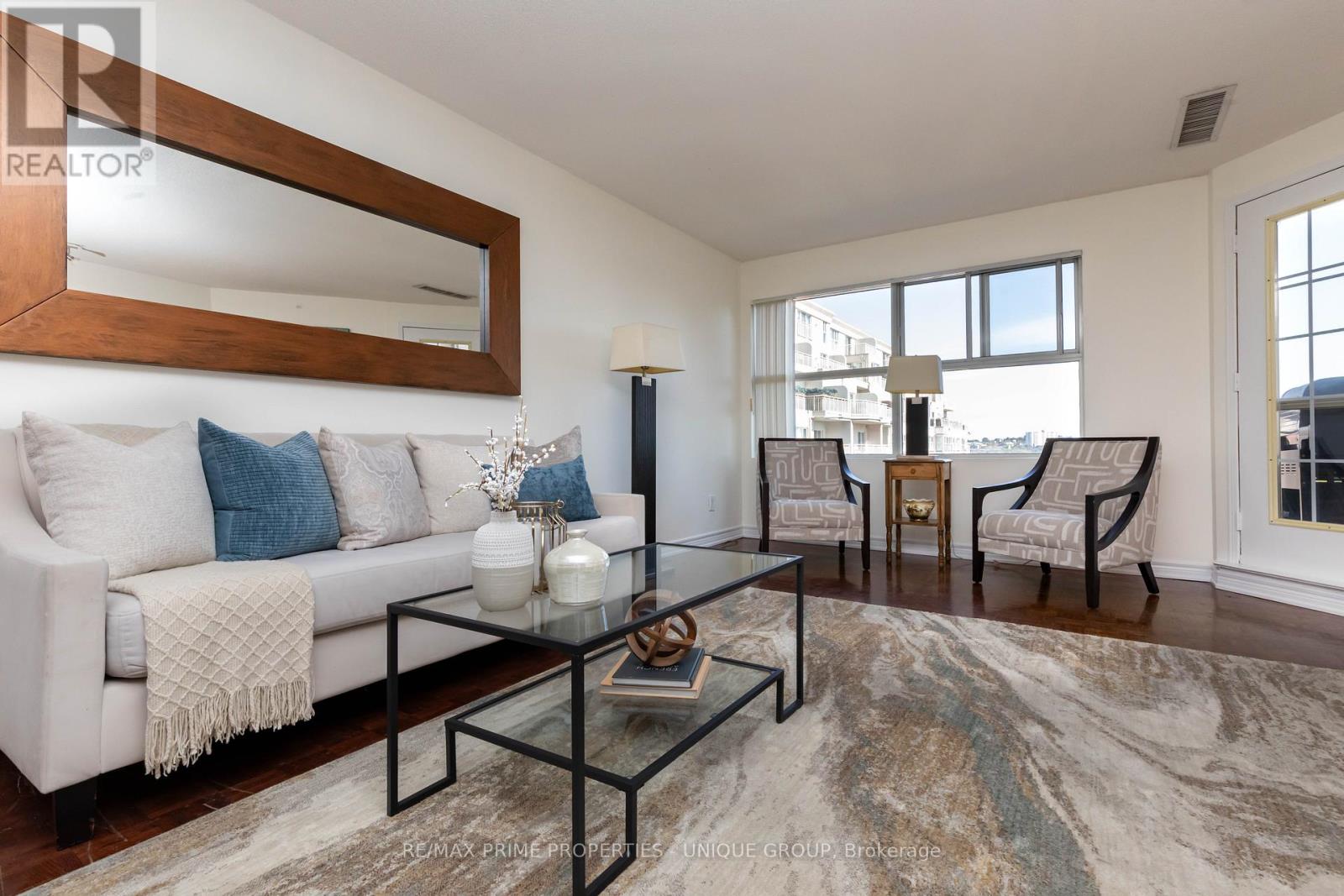 808 - 18 Concorde Place, Toronto, Ontario  M3C 3T9 - Photo 8 - C12400409