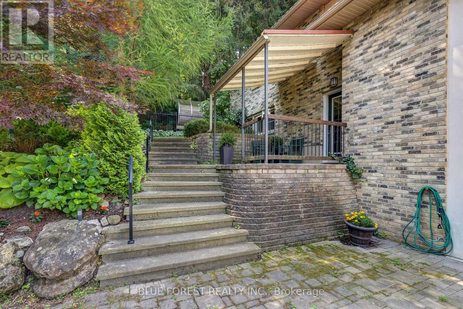 800 Springbank Drive, London South, Ontario  N6K 1A4 - Photo 9 - X12400468