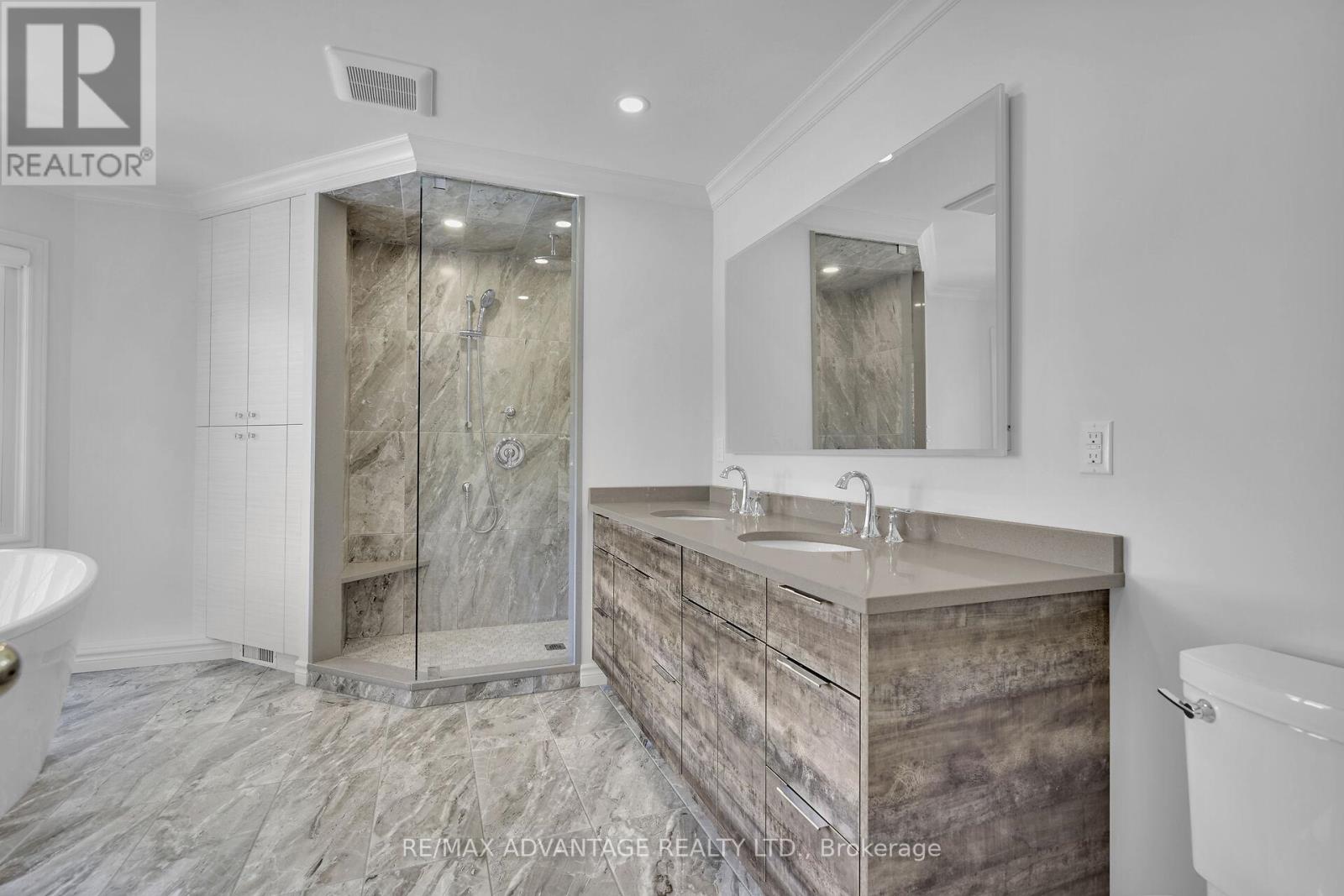 6 Northumberland Road, London North, Ontario  N6H 5H5 - Photo 30 - X12400508