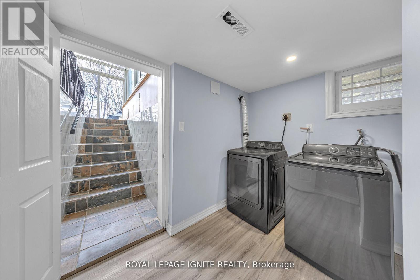 806 Henry Street, Whitby (Downtown Whitby), Ontario  L1N 5E3 - Photo 38 - E12400391