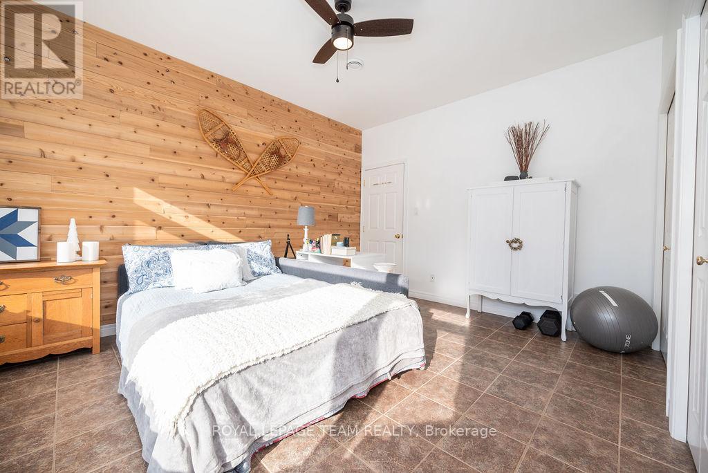 188 Paugh Lake Road, Madawaska Valley, Ontario  K0J 1B0 - Photo 30 - X12400561