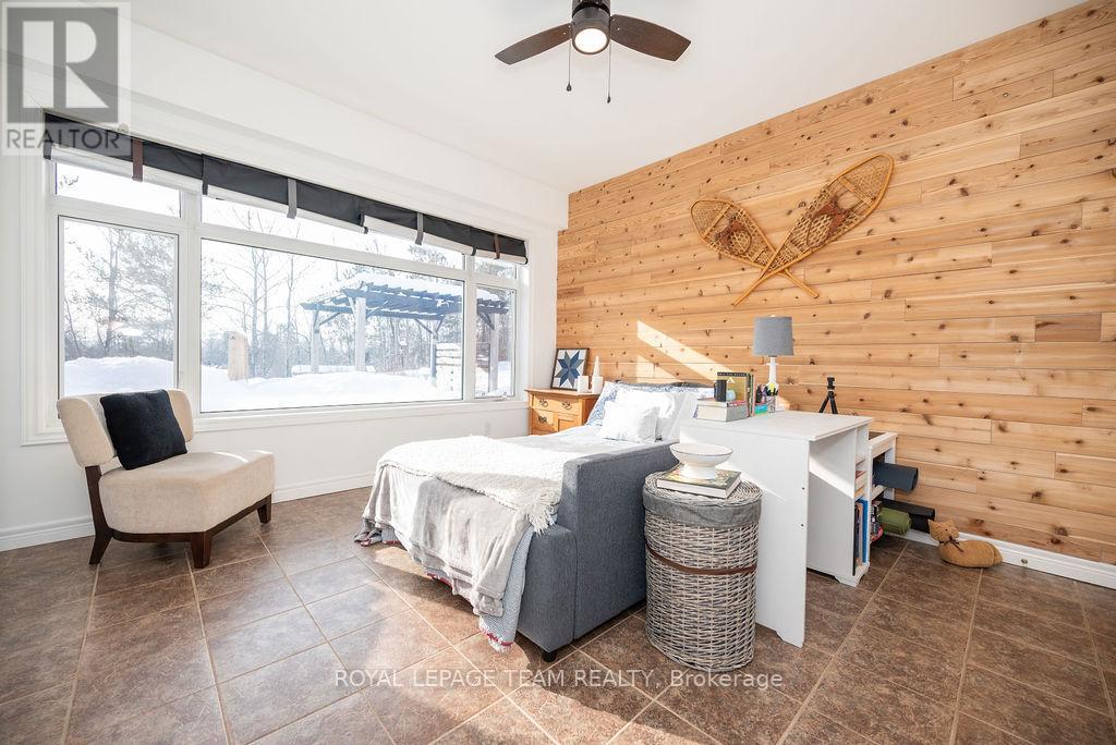 188 Paugh Lake Road, Madawaska Valley, Ontario  K0J 1B0 - Photo 31 - X12400561