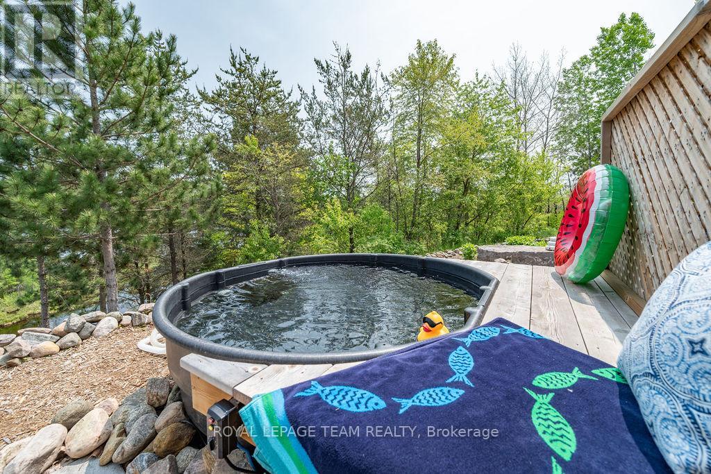 188 Paugh Lake Road, Madawaska Valley, Ontario  K0J 1B0 - Photo 5 - X12400561