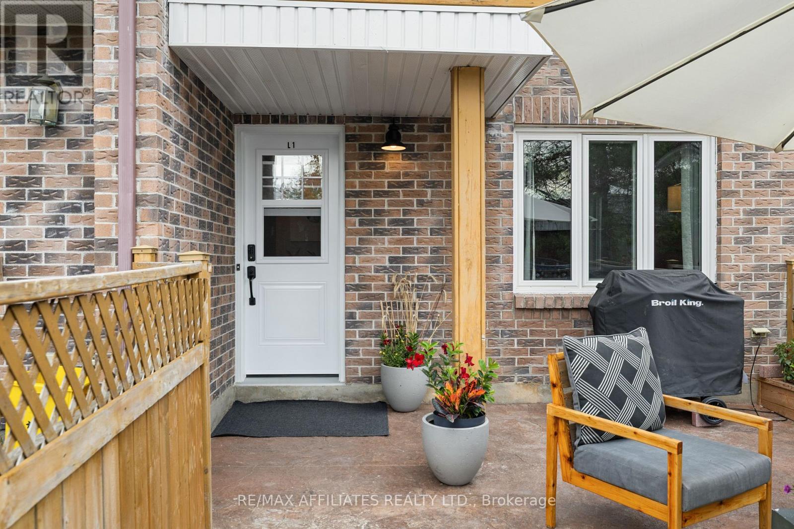 L1 - 85 Findlay Avenue, Carleton Place, Ontario  K7C 4G7 - Photo 2 - X12400562