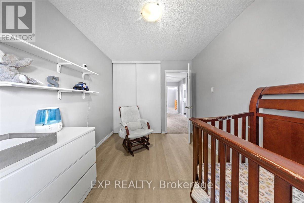 93 Cedarock Drive, Ottawa, Ontario  K2M 2H5 - Photo 28 - X12400570