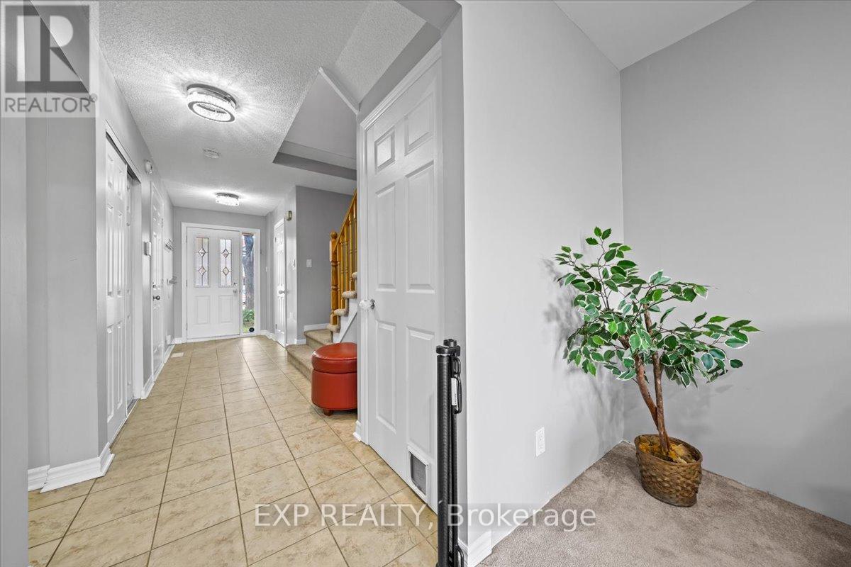 93 Cedarock Drive, Ottawa, Ontario  K2M 2H5 - Photo 4 - X12400570