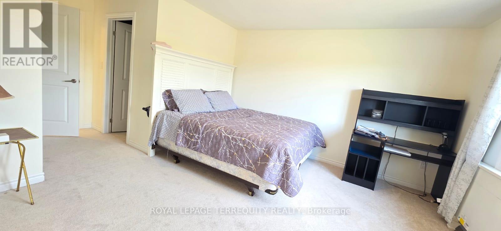 34 Hillcroft Way, Kawartha Lakes, Ontario  K0M 1A0 - Photo 10 - X12395680