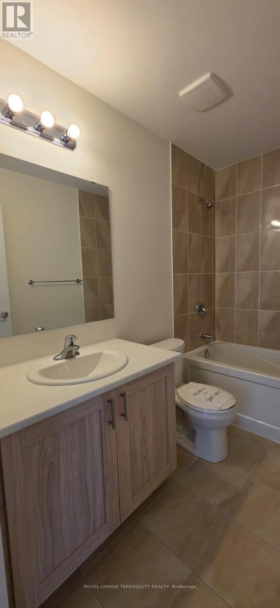 34 Hillcroft Way, Kawartha Lakes, Ontario  K0M 1A0 - Photo 36 - X12395680