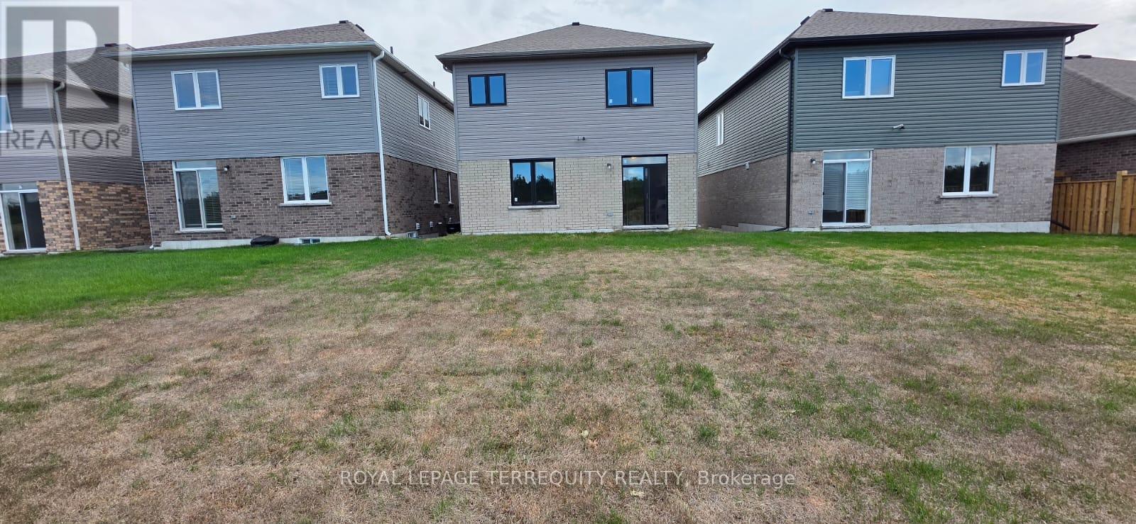 34 Hillcroft Way, Kawartha Lakes, Ontario  K0M 1A0 - Photo 39 - X12395680