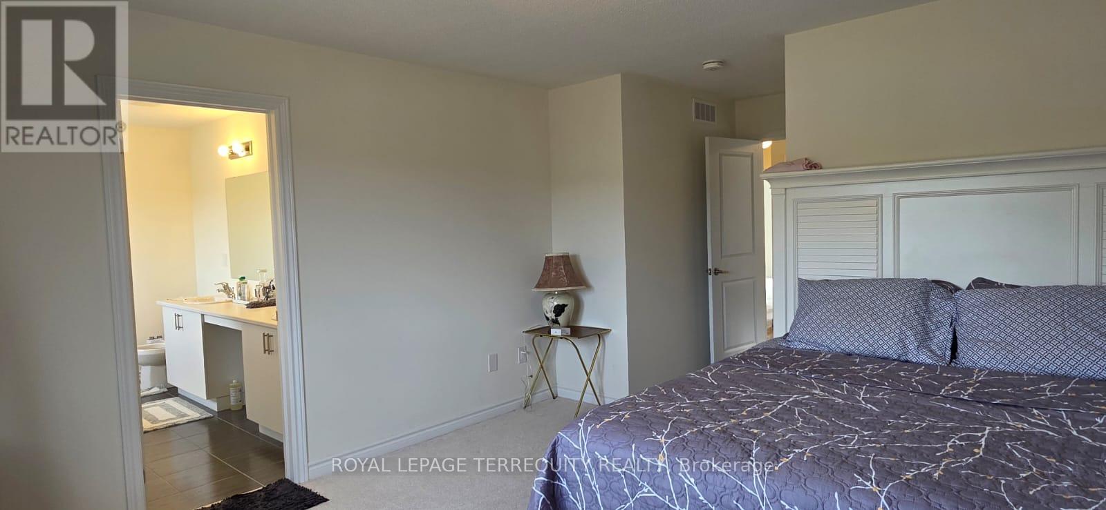34 Hillcroft Way, Kawartha Lakes, Ontario  K0M 1A0 - Photo 7 - X12395680