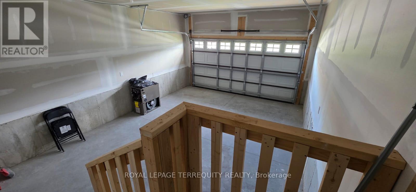 34 Hillcroft Way, Kawartha Lakes, Ontario  K0M 1A0 - Photo 40 - X12395680