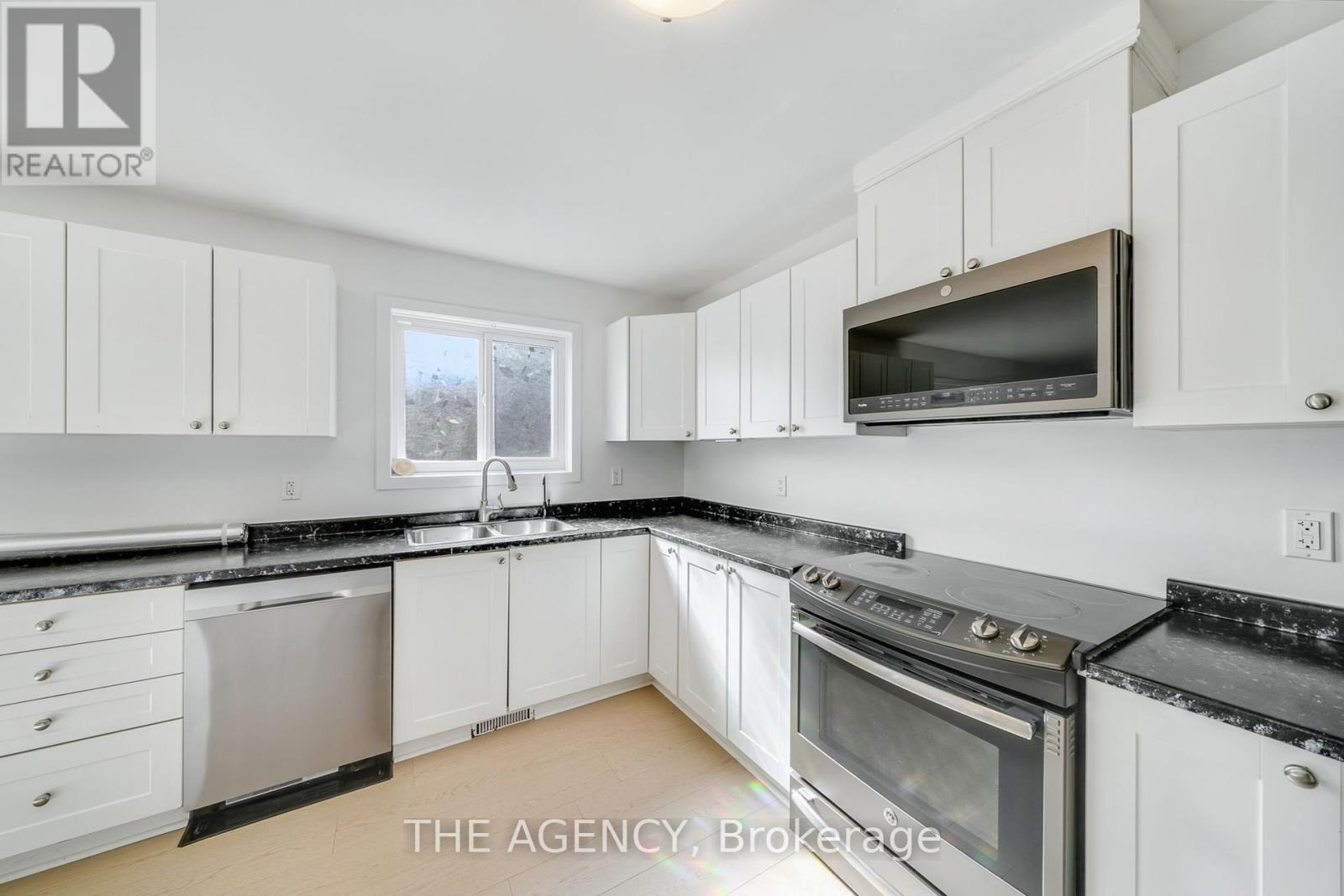 3124 Goldstein Road, Severn, Ontario  L0K 2B0 - Photo 13 - S12400447