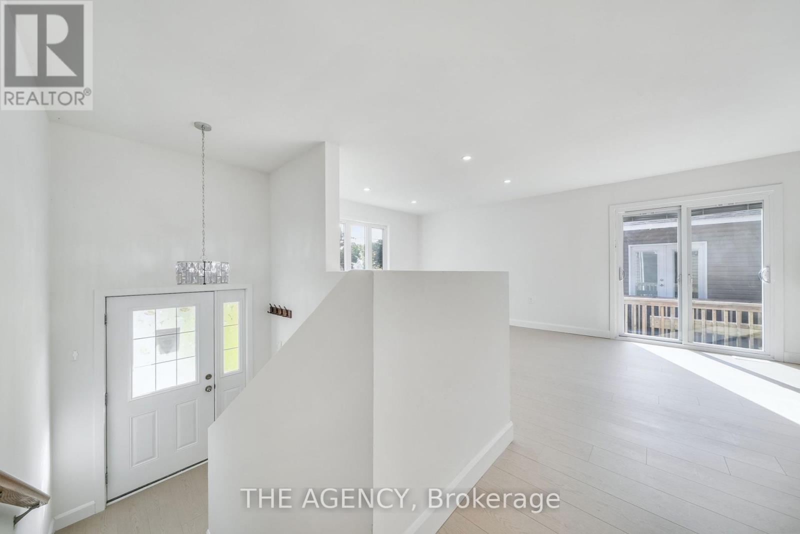 3124 Goldstein Road, Severn, Ontario  L0K 2B0 - Photo 6 - S12400447