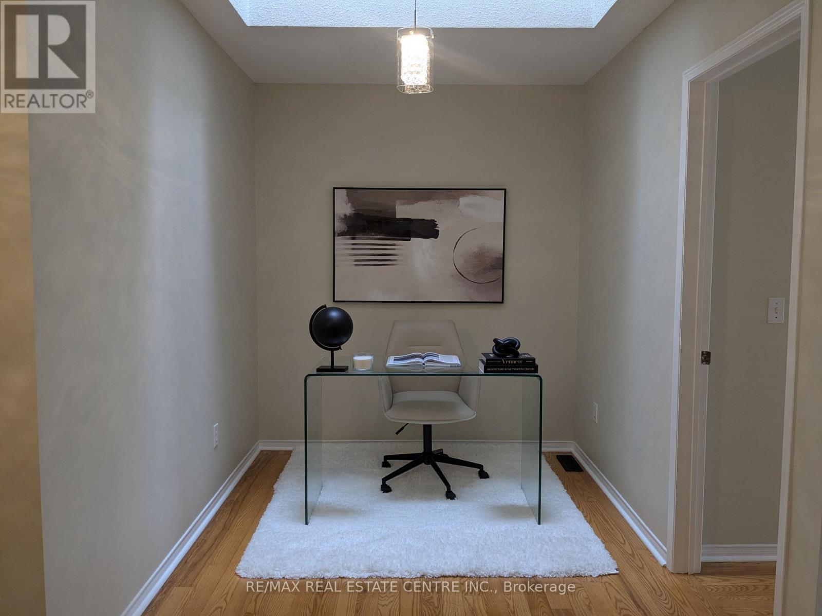 150 - 5030 Heatherleigh Avenue, Mississauga, Ontario  L5V 2G7 - Photo 10 - W12399379