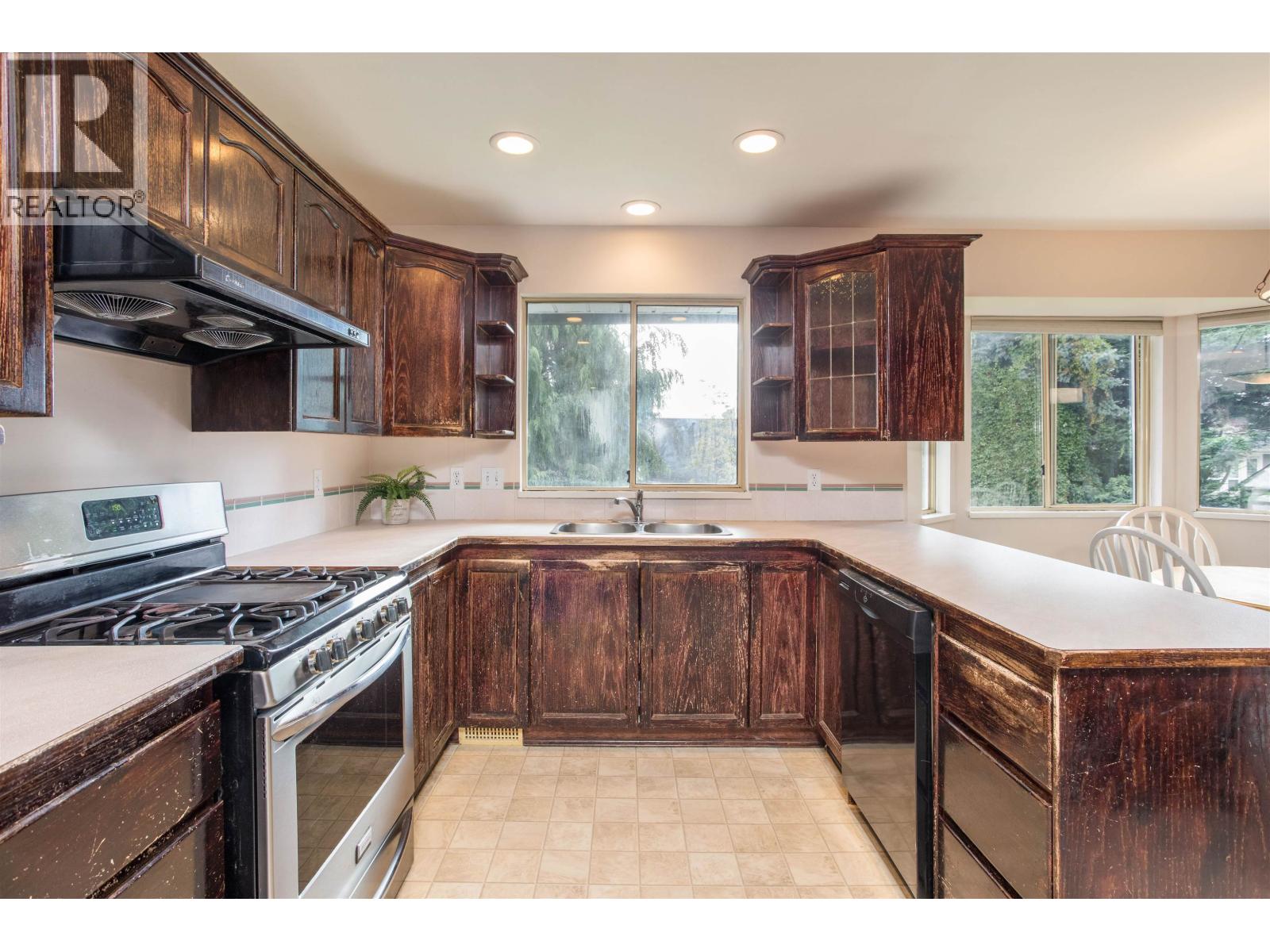 1005 Alderson Avenue, Coquitlam, British Columbia  V3K 1V8 - Photo 7 - R3046327