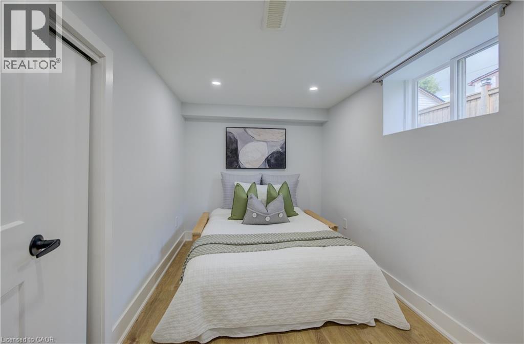 28 Barons Avenue S, Hamilton, Ontario  L8K 2X9 - Photo 33 - 40769166