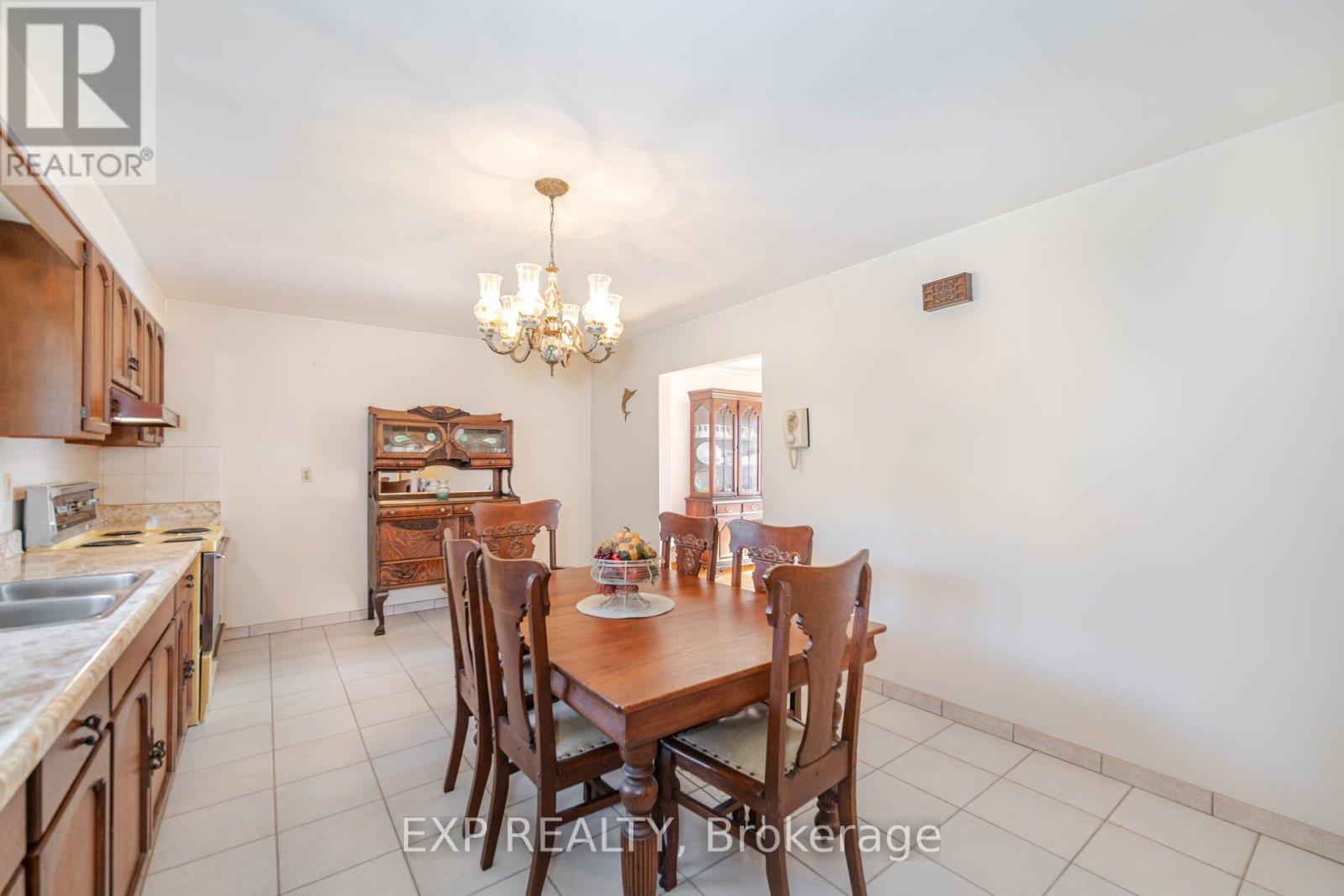 1243 Highway 5 West Highway, Hamilton, Ontario  L9H 5E1 - Photo 10 - X12073615