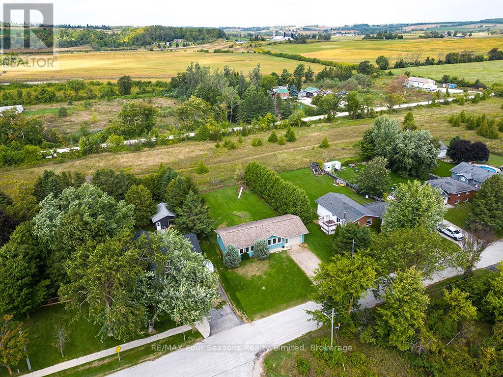 98 George Street, Clearview, Ontario  L0M 1G0 - Photo 22 - S12400608