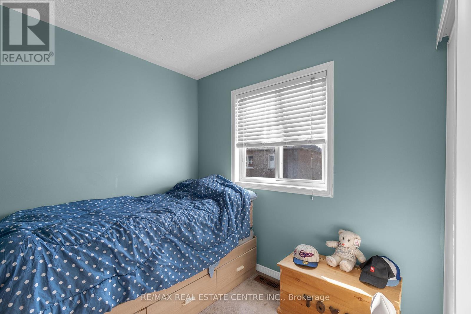 140 Saintsbury Crescent, Brampton, Ontario  L6R 2W4 - Photo 20 - W12400416