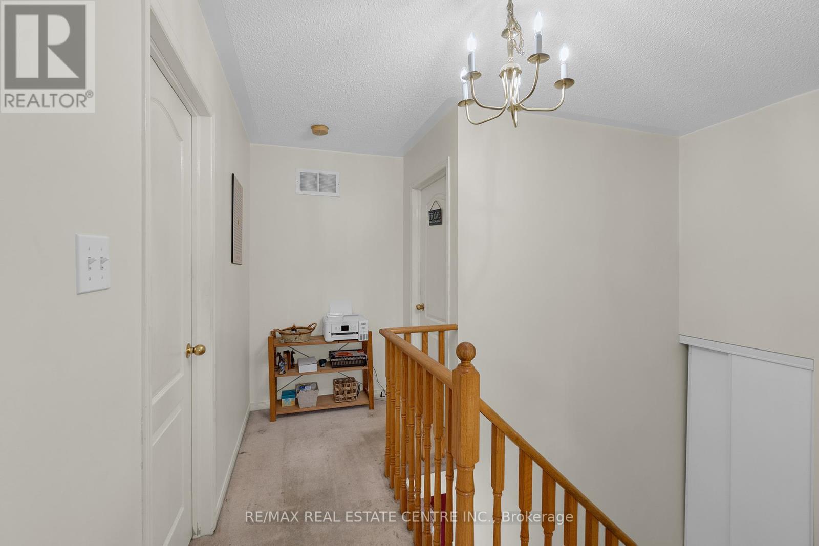 140 Saintsbury Crescent, Brampton, Ontario  L6R 2W4 - Photo 22 - W12400416