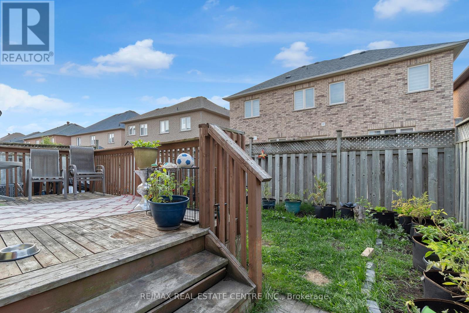 140 Saintsbury Crescent, Brampton, Ontario  L6R 2W4 - Photo 26 - W12400416