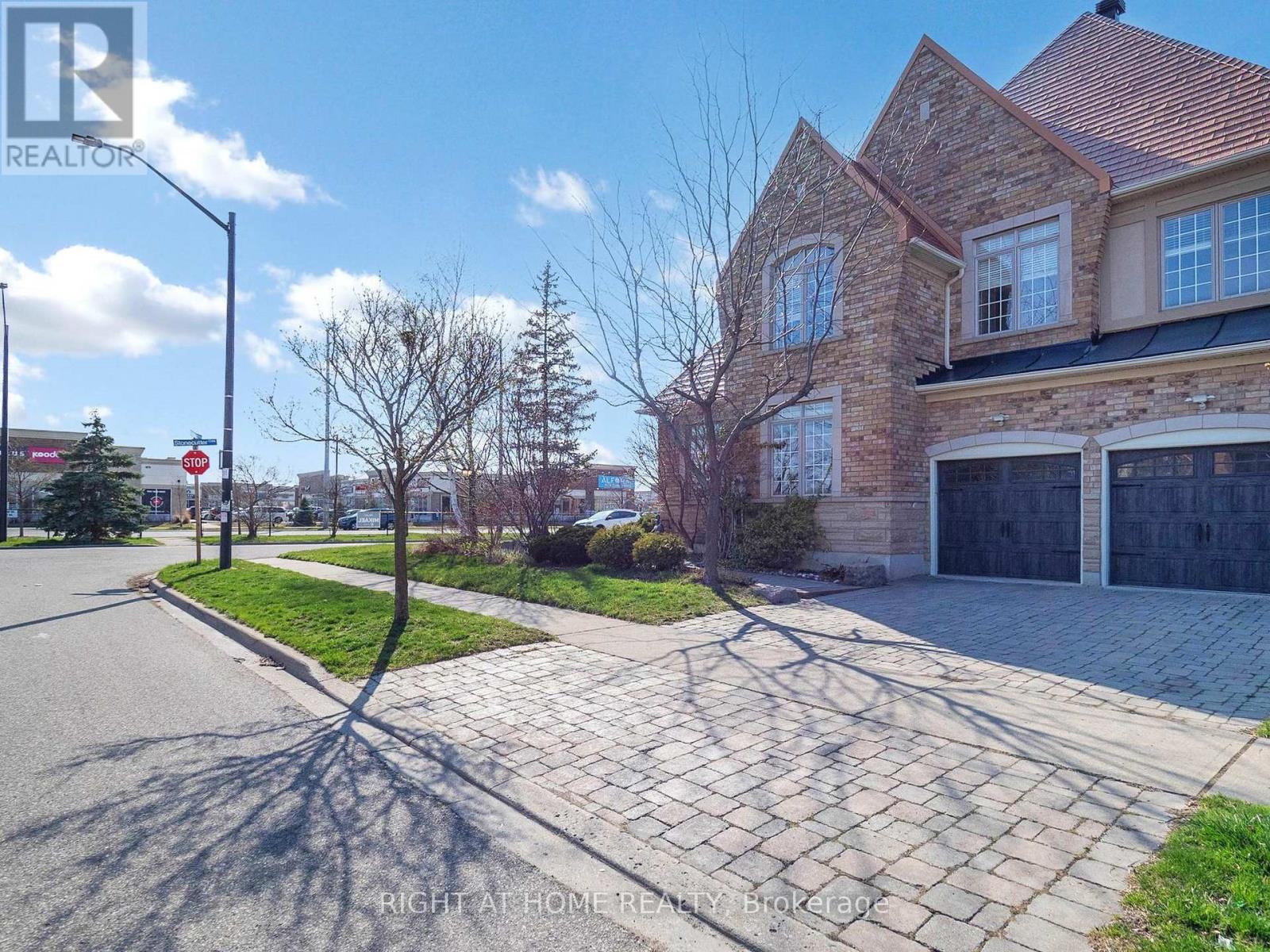 3585 STONECUTTER CRESCENT, Mississauga, Ontario