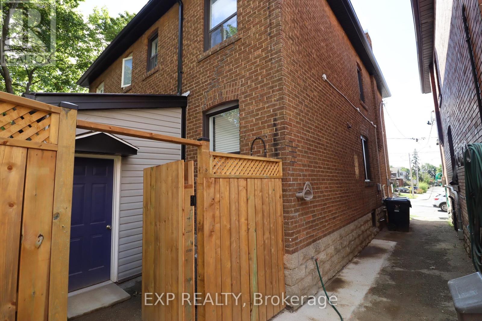 342 Eglinton Avenue E, Toronto, Ontario  M4P 1L8 - Photo 17 - C12371194