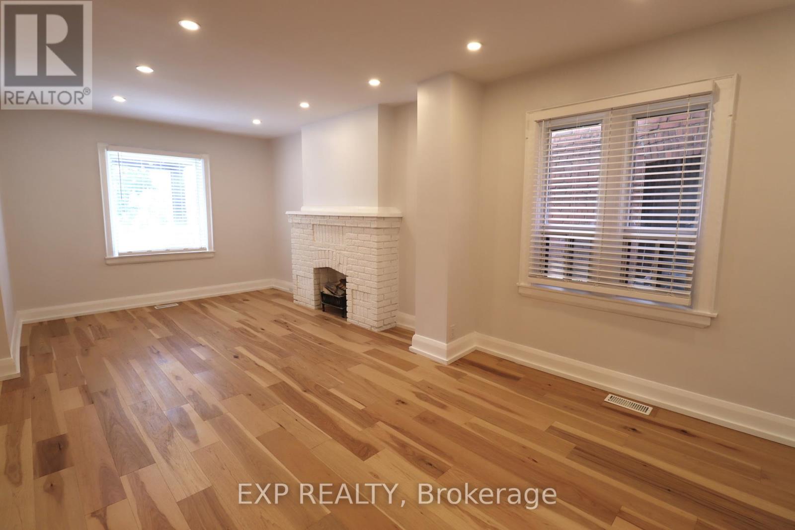 342 Eglinton Avenue E, Toronto, Ontario  M4P 1L8 - Photo 2 - C12371194