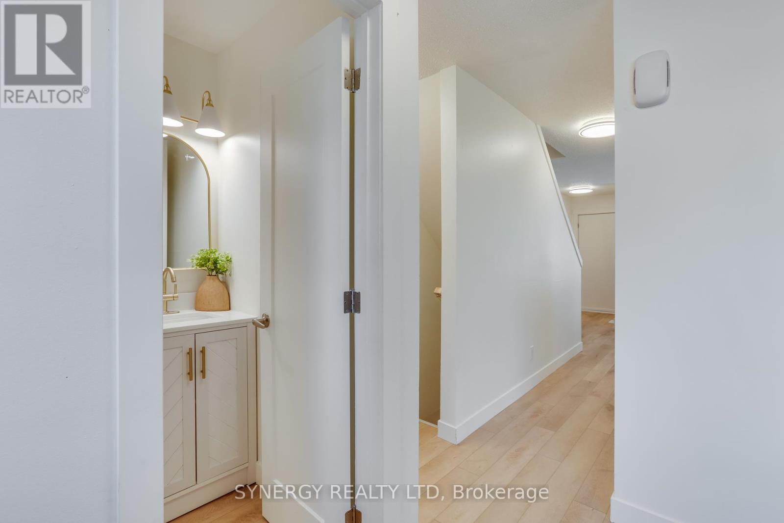 17 - 595 Third Street, London East, Ontario  N5V 4A1 - Photo 4 - X12370085