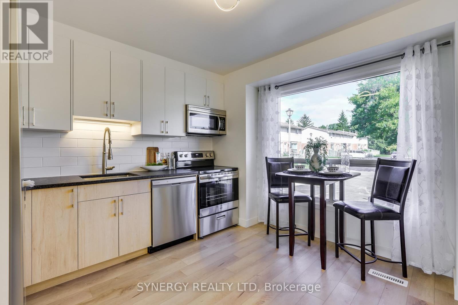 17 - 595 Third Street, London East, Ontario  N5V 4A1 - Photo 7 - X12370085