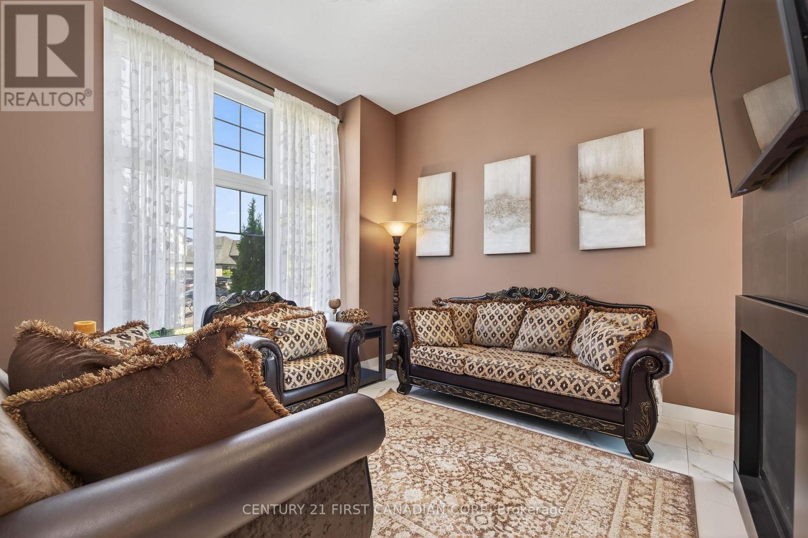 703 Zaifman Circle, London North, Ontario  N5X 0M8 - Photo 7 - X12400467