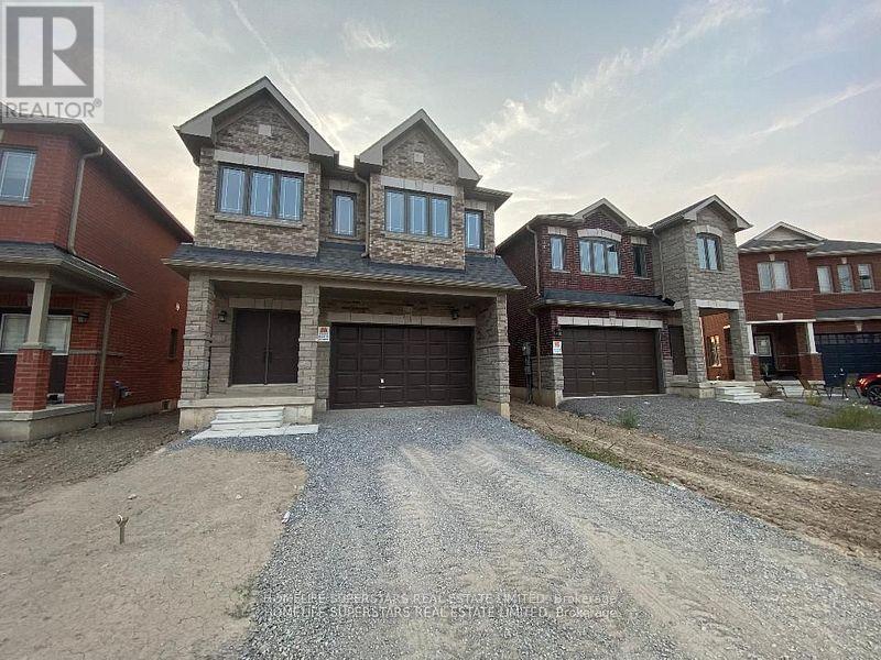 212 Palace Street E, Thorold, Ontario  L2V 5G7 - Photo 1 - X12400411