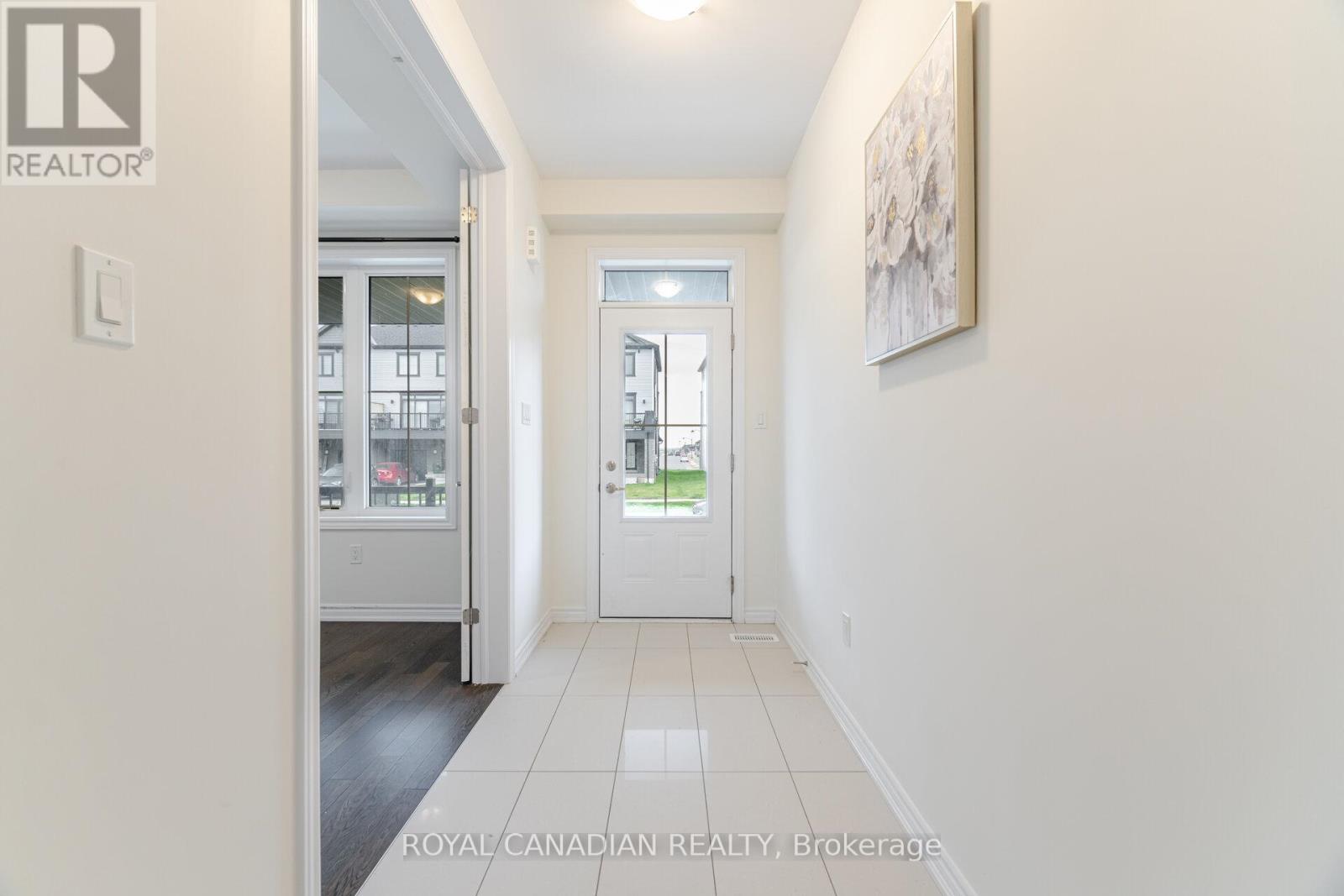 27 Bee Crescent, Brantford, Ontario  N3T 0V7 - Photo 5 - X12400418