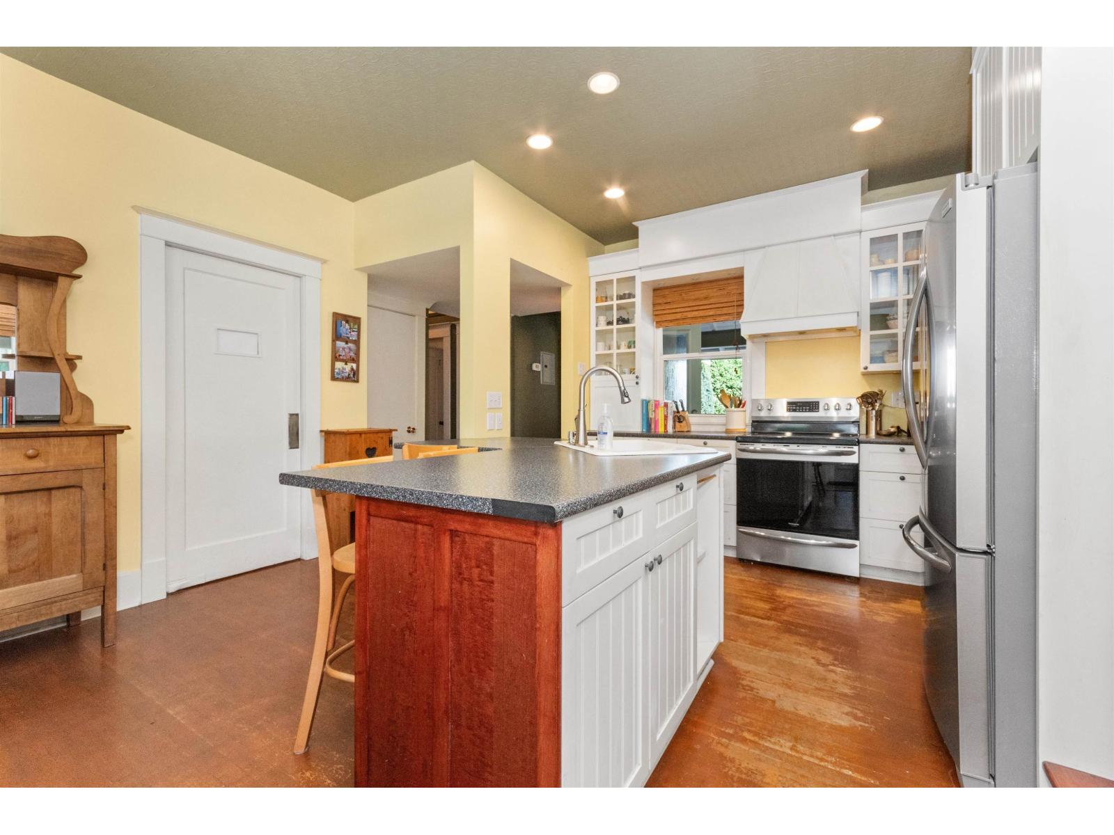 46028 First Avenue, Chilliwack Downtown, Chilliwack, British Columbia  V2P 1W1 - Photo 12 - R3045956