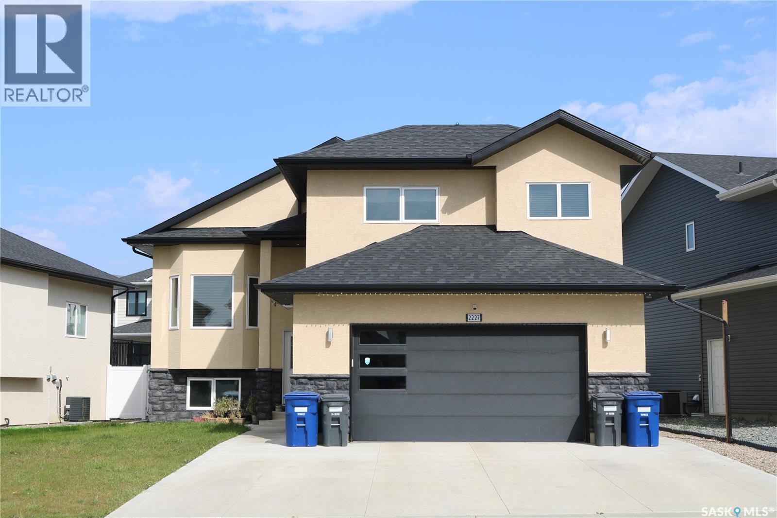 2227 Rosewood Drive, Saskatoon, Saskatchewan  S7V 0R9 - Photo 2 - SK018229
