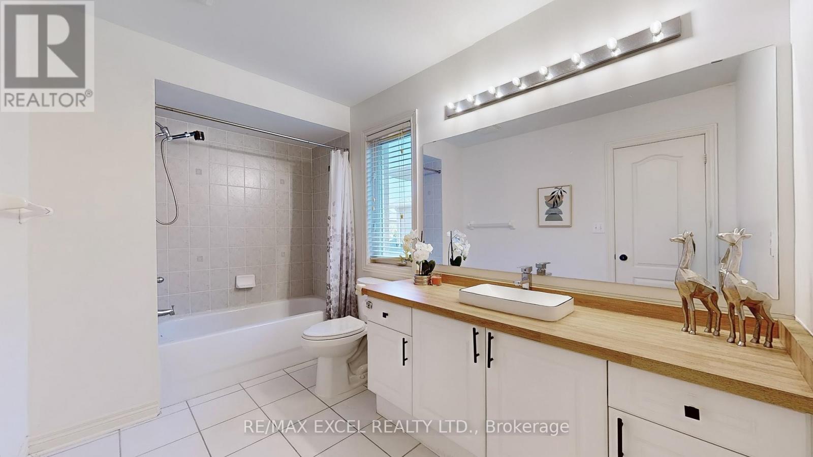 809 Cornell Rouge Boulevard, Markham, Ontario  L6B 0K5 - Photo 13 - N12394735