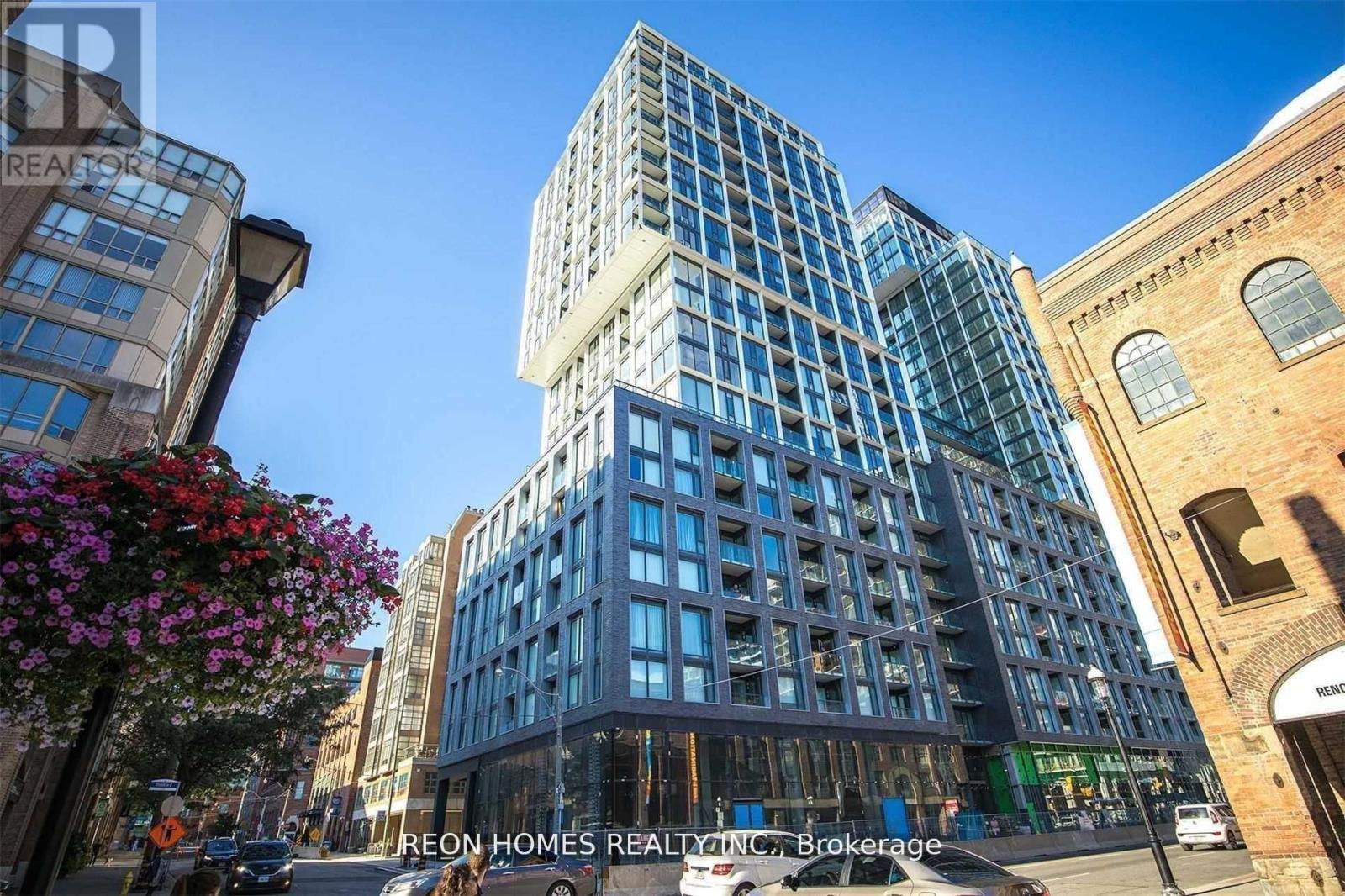520 - 158 Front Street E, Toronto, Ontario  M5A 0K9 - Photo 1 - C12400502