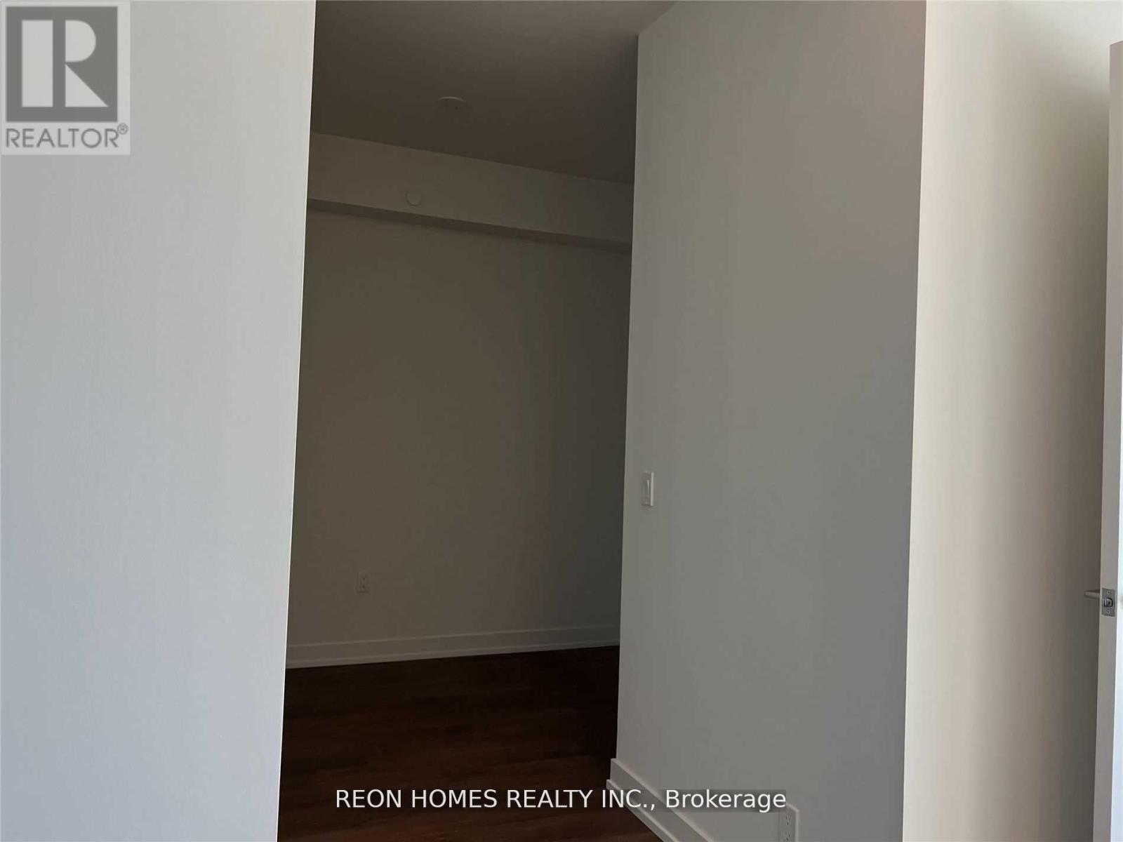 520 - 158 Front Street E, Toronto, Ontario  M5A 0K9 - Photo 17 - C12400502