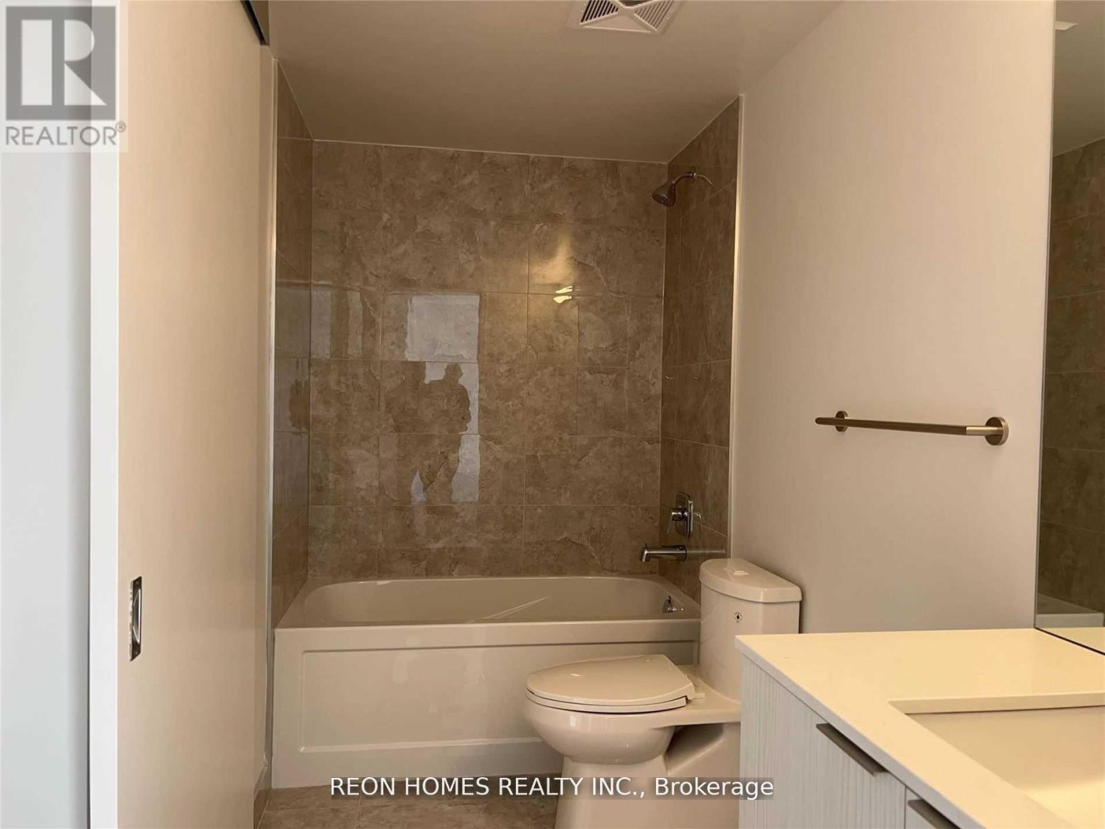 520 - 158 Front Street E, Toronto, Ontario  M5A 0K9 - Photo 19 - C12400502