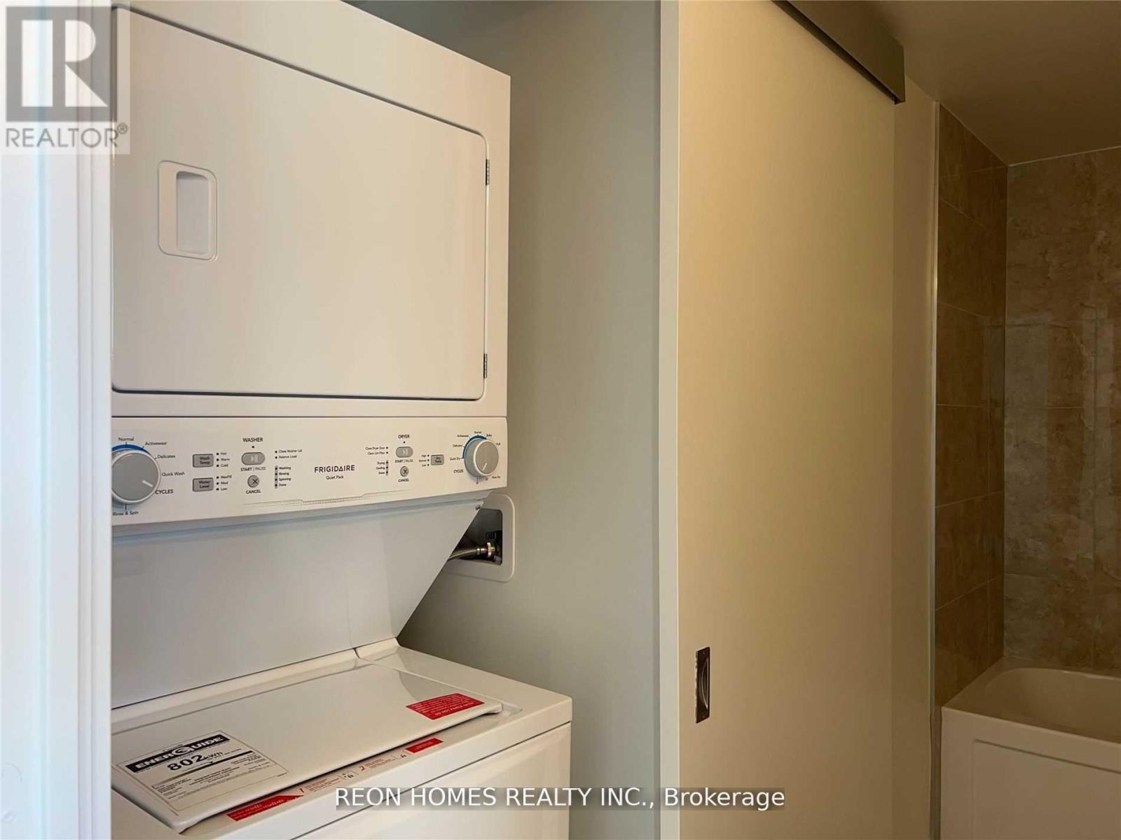 520 - 158 Front Street E, Toronto, Ontario  M5A 0K9 - Photo 22 - C12400502
