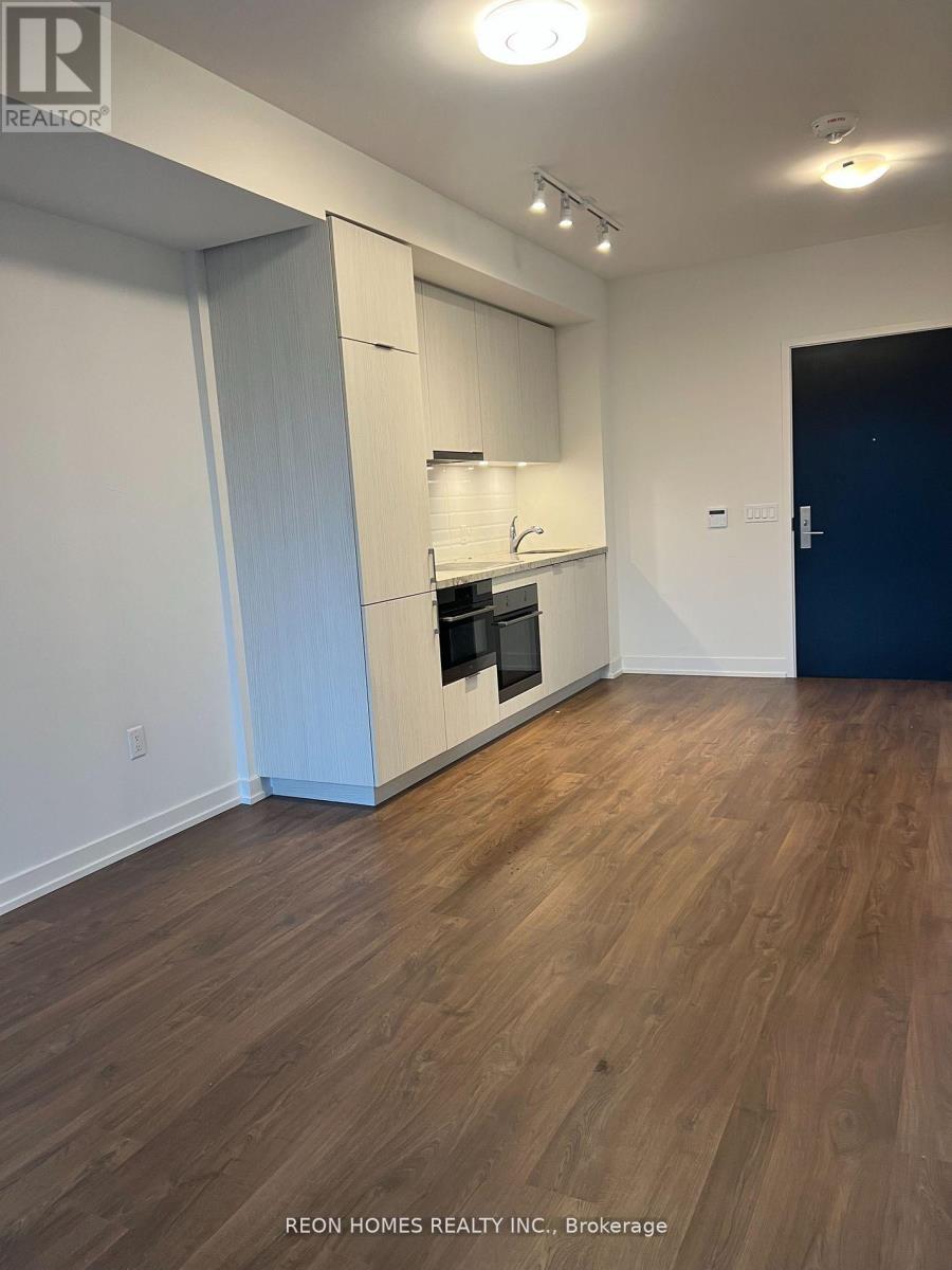520 - 158 Front Street E, Toronto, Ontario  M5A 0K9 - Photo 4 - C12400502