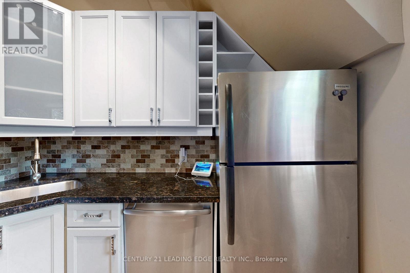 4 - 364 Dundas Street E, Toronto, Ontario  M5A 2A3 - Photo 20 - C12400538
