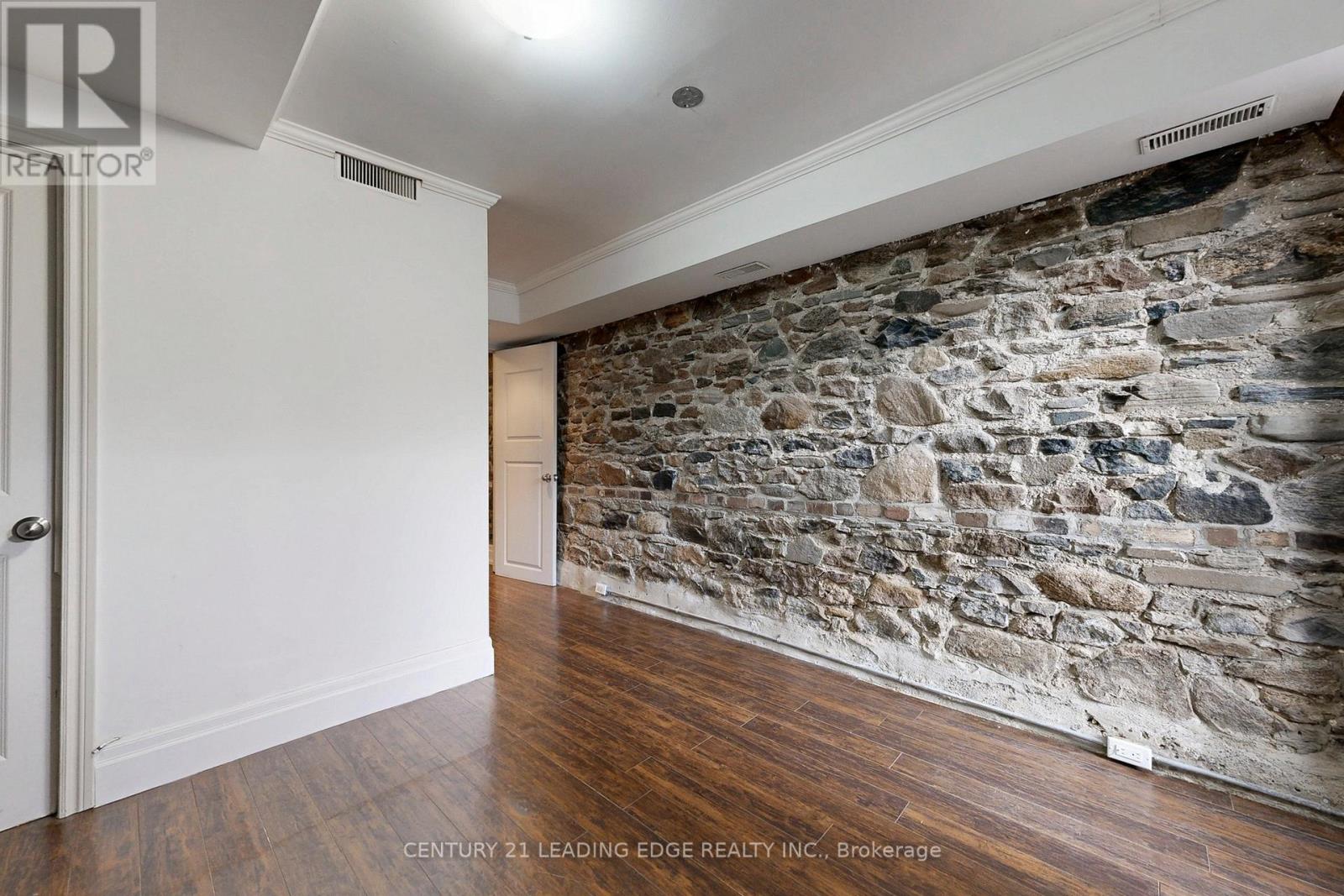 4 - 364 Dundas Street E, Toronto, Ontario  M5A 2A3 - Photo 29 - C12400538