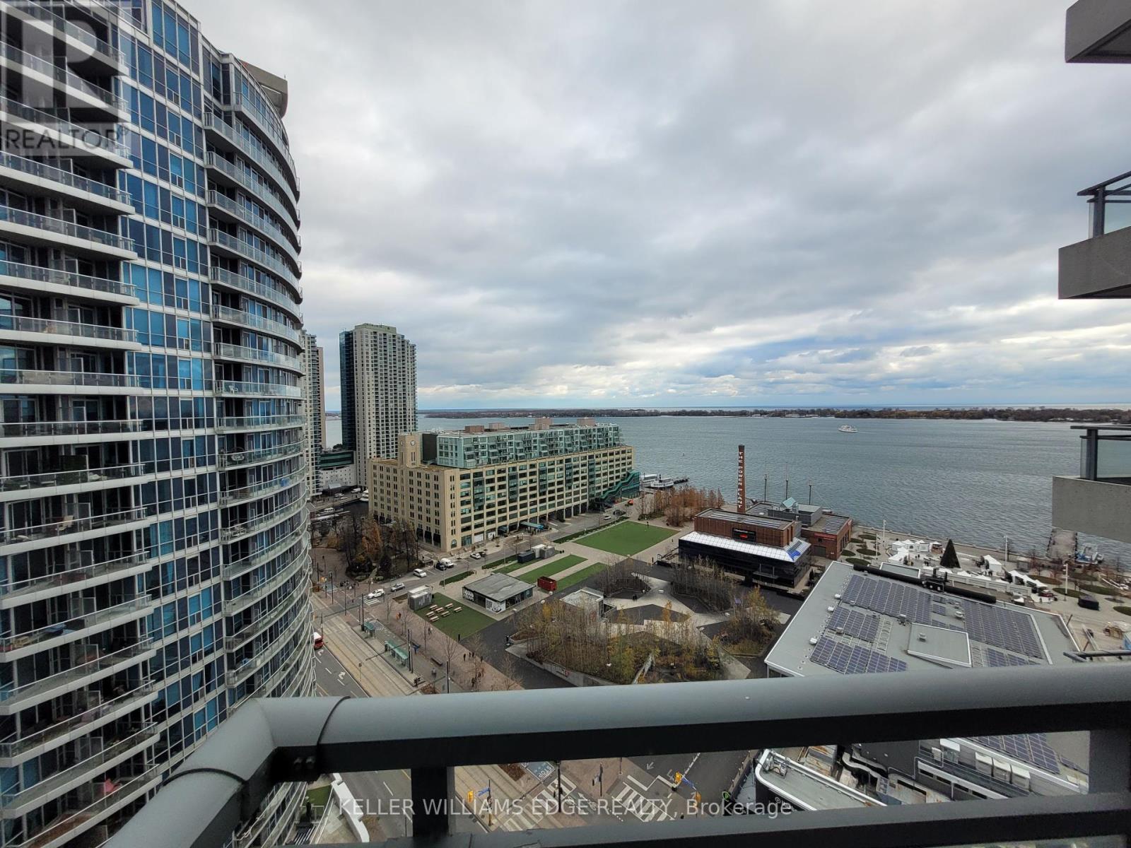 2203 - 228 QUEENS QUAY W, Toronto, Ontario