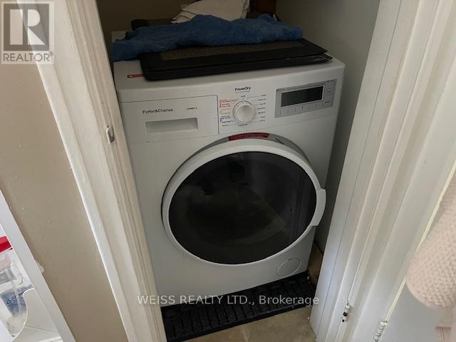 Upper Level - 82 King High Avenue, Toronto, Ontario  M3H 3B1 - Photo 10 - C12400574