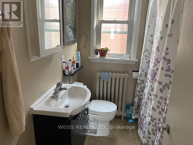 Upper Level - 82 King High Avenue, Toronto, Ontario  M3H 3B1 - Photo 9 - C12400574