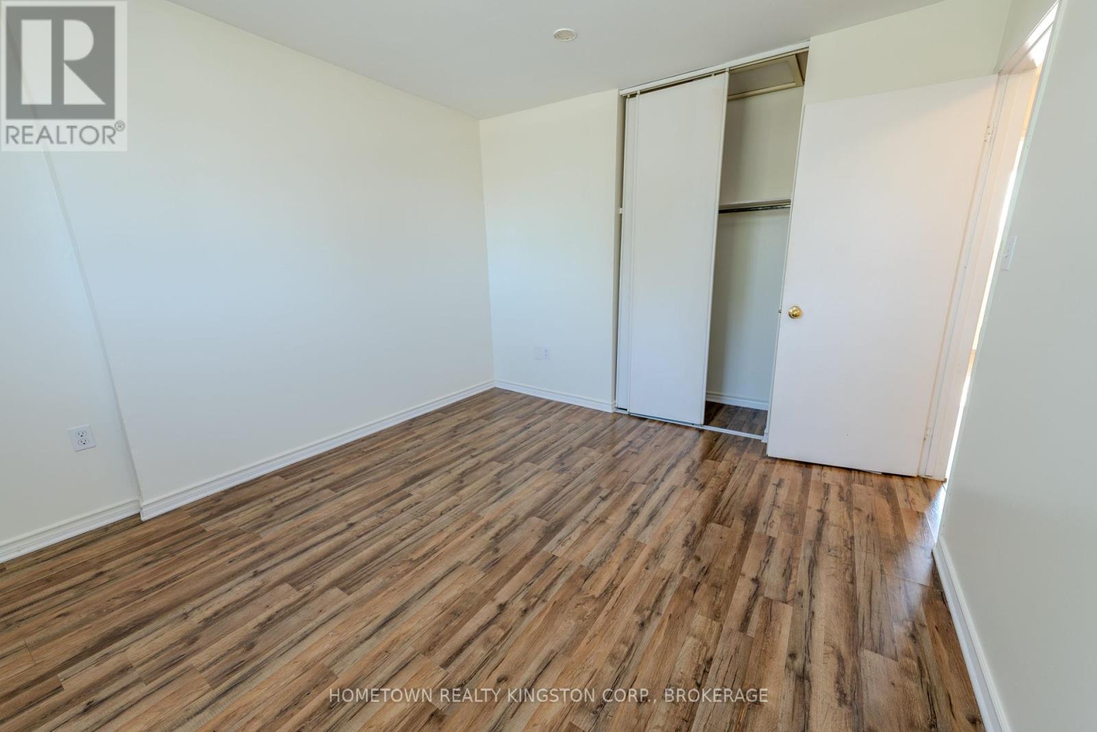 983 Oakview Avenue, Kingston, Ontario  K7M 6W9 - Photo 14 - X12400642