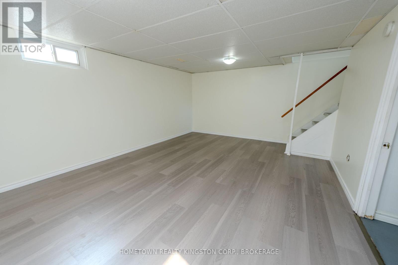 983 Oakview Avenue, Kingston, Ontario  K7M 6W9 - Photo 17 - X12400642